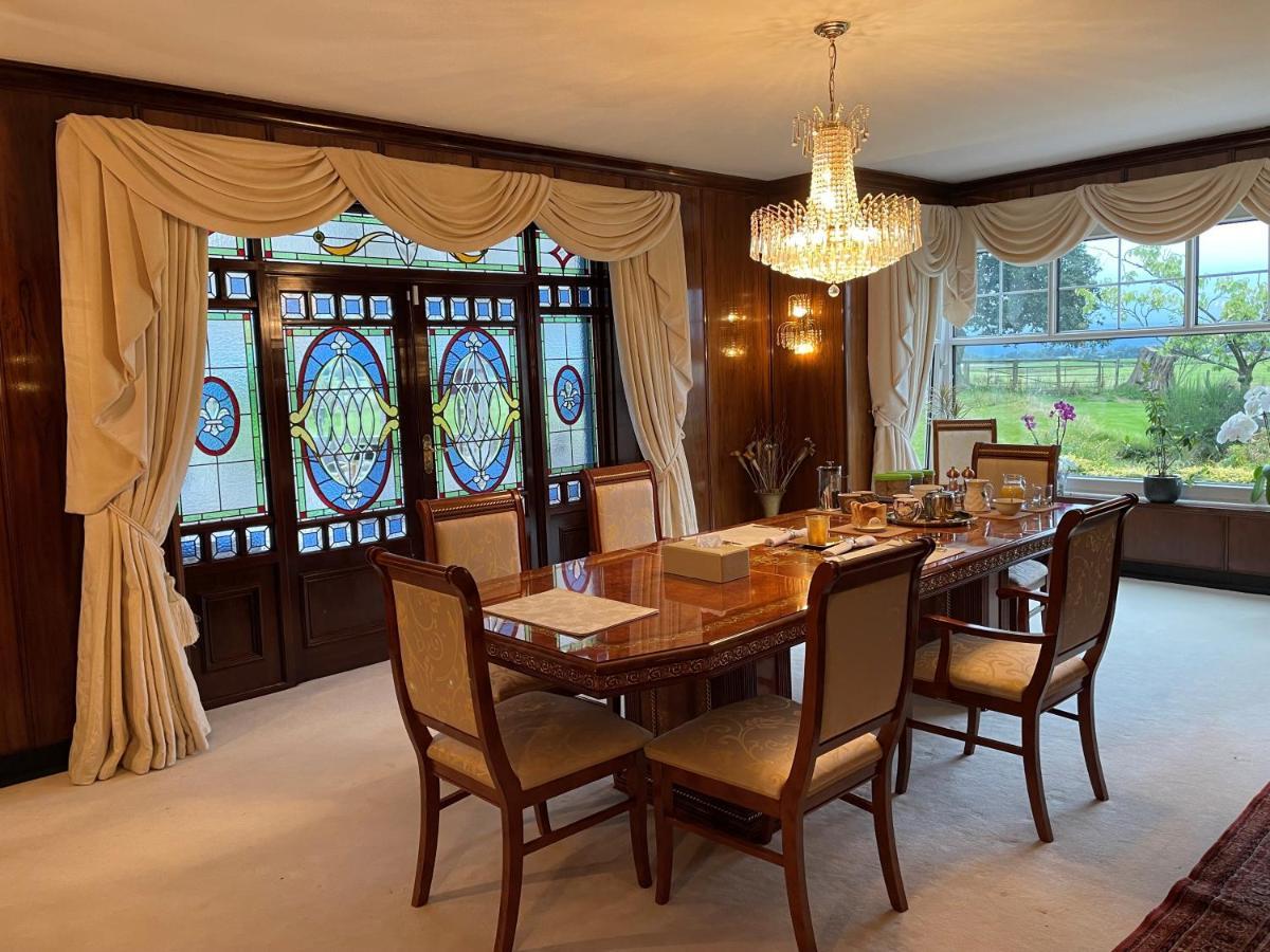 Finn Village - Loch Lomond Villa B&B - Black Room With Jacuzzi-Style Bath 글라스고 외부 사진
