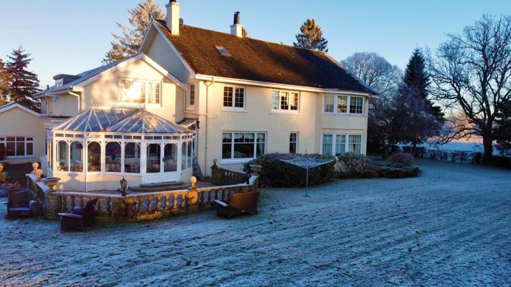 Finn Village - Loch Lomond Villa B&B - Black Room With Jacuzzi-Style Bath 글라스고 외부 사진