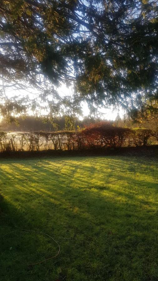 Finn Village - Loch Lomond Villa B&B - Black Room With Jacuzzi-Style Bath 글라스고 외부 사진